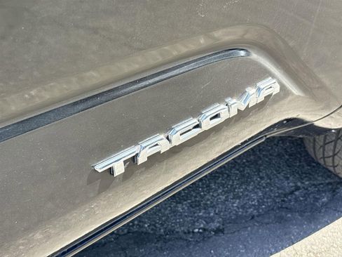 Used 2024 Toyota Tacoma SR5 image 28