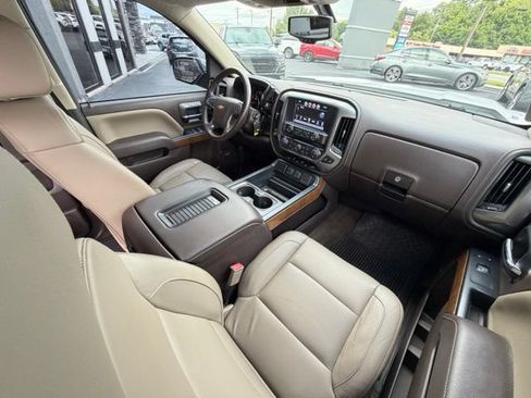 Used 2018 Chevrolet Silverado 1500 LTZ w/ Sport Package AWD/4WD image 19
