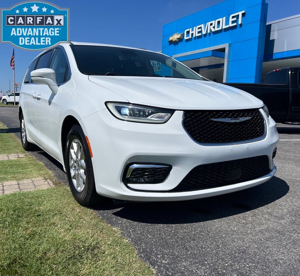 Used 2022 Chrysler Pacifica Touring-L FWD image 1
