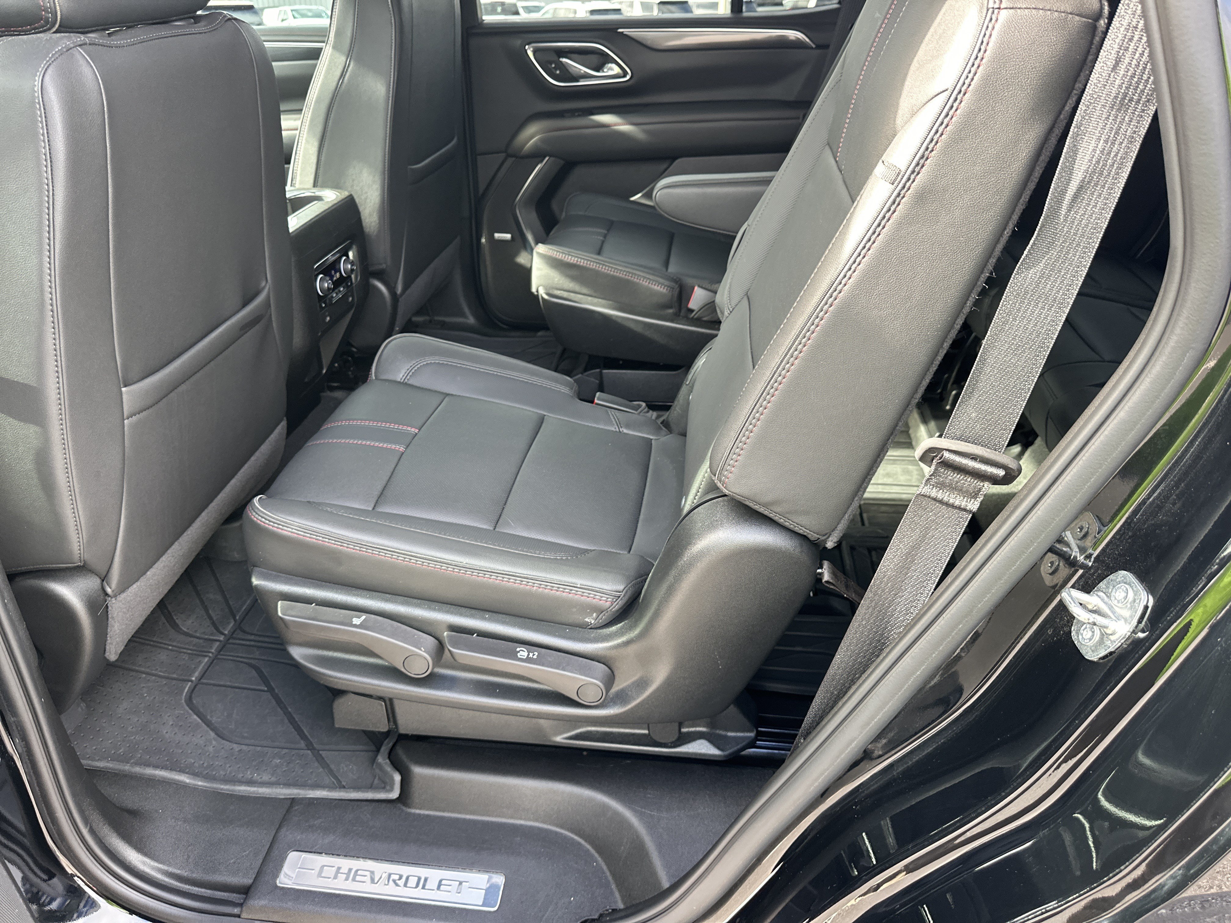 Used 2024 Chevrolet Tahoe RST w/ Luxury Package RWD image 24