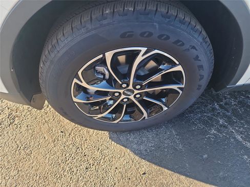 New 2026 Lincoln Nautilus Premier image 9