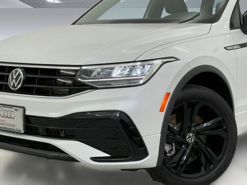 Used 2024 Volkswagen Tiguan SE R-Line image 11