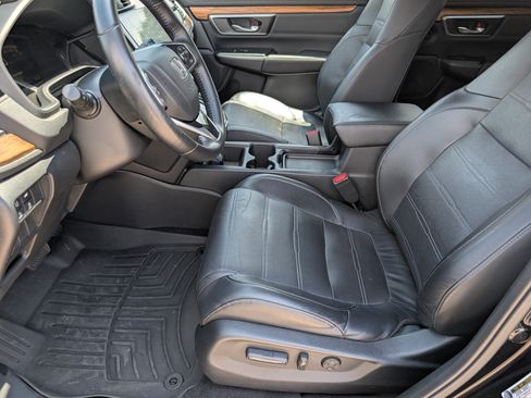 Used 2019 Honda CR-V Touring image 9