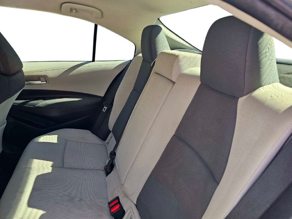 Used 2021 Toyota Corolla LE FWD image 28