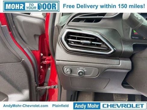 Used 2023 Chevrolet Bolt LT w/ Infotainment Package FWD image 13