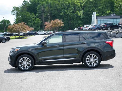 Certified 2023 Ford Explorer XLT w/ Equipment Group 202A AWD/4WD image 8