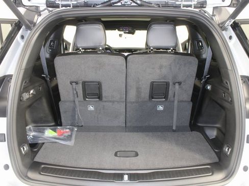 New 2025 Jeep Grand Cherokee L Limited w/ Trailer Tow Package image 21