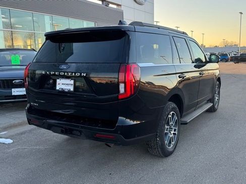 Certified 2025 Ford Expedition Active image 40