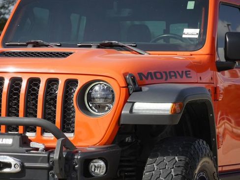 Used 2023 Jeep Gladiator Mojave w/ LED Lighting Group AWD/4WD image 4