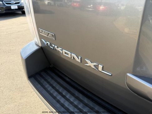 Used 2012 GMC Yukon XL Denali AWD/4WD image 33