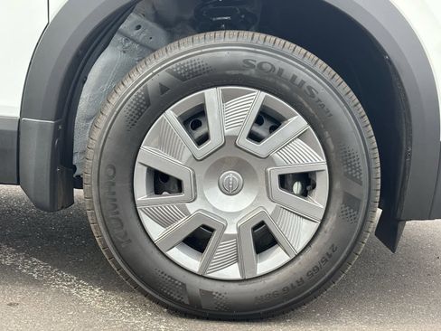 New 2026 Nissan Kicks S image 10