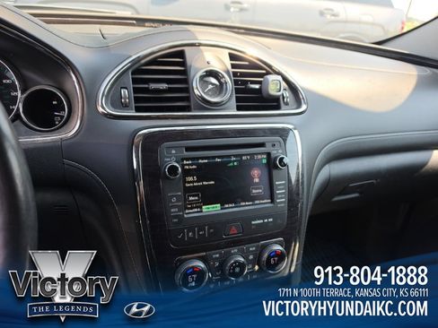 Used 2017 Buick Enclave Leather w/ Trailering Package FWD image 4