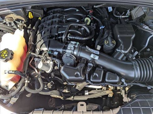 Used 2023 Jeep Grand Cherokee Laredo AWD/4WD image 23