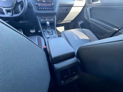 Certified 2021 Volkswagen Tiguan SE R-Line image 20