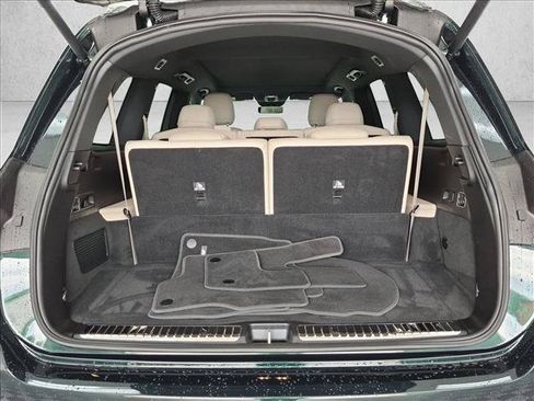 Used 2025 Mercedes-Benz GLS 450 4MATIC image 6