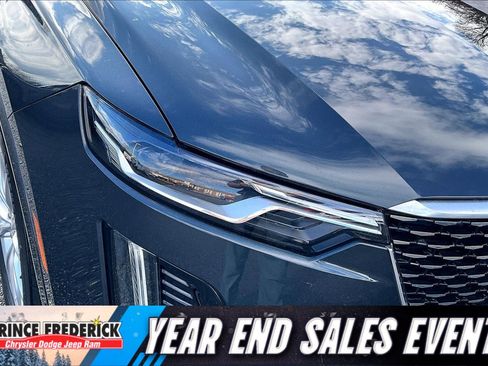 Used 2023 Cadillac XT6 Luxury image 28