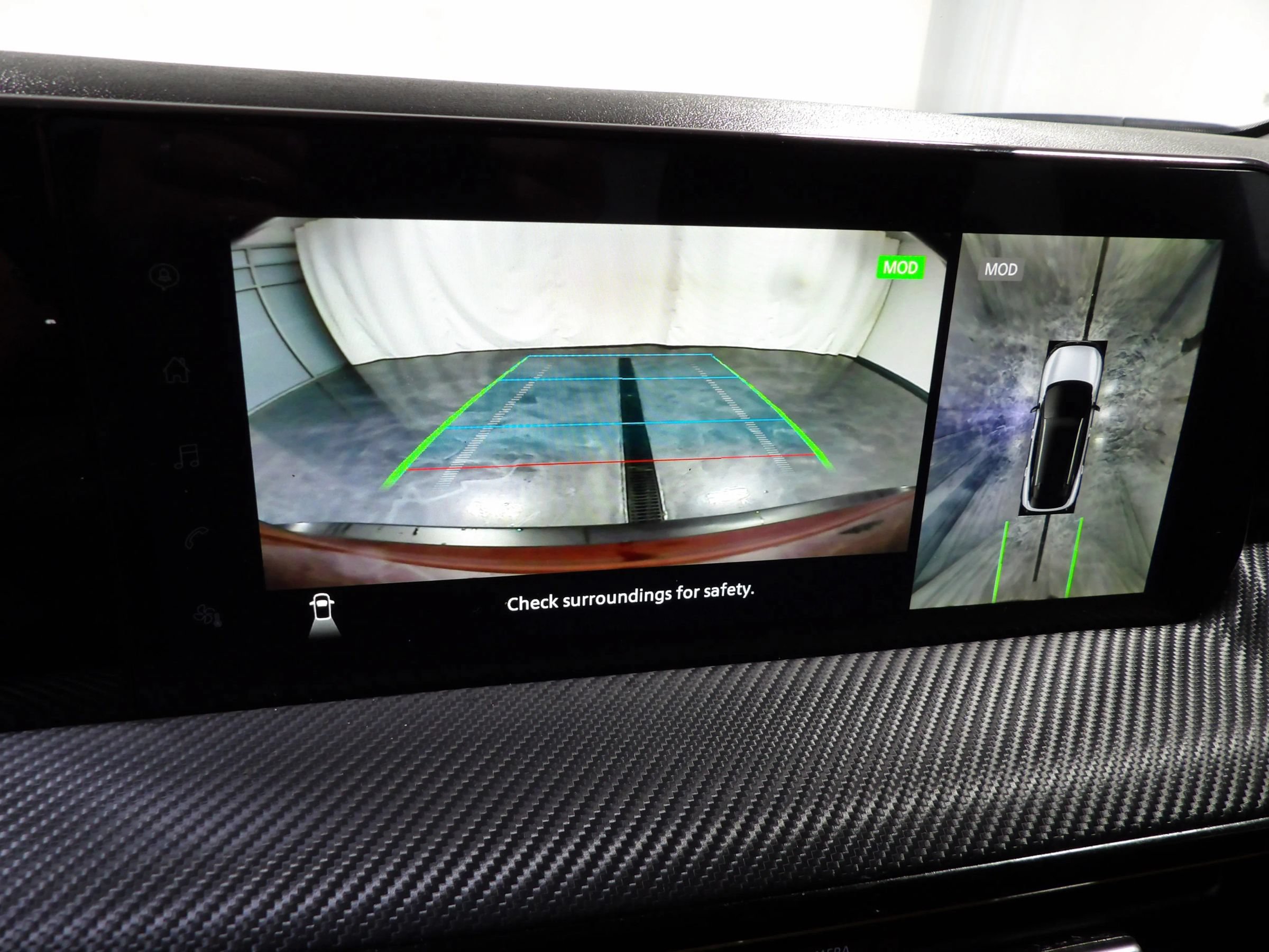 Used 2025 Nissan Kicks SR AWD/4WD image 18