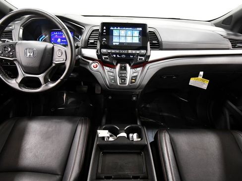 Certified 2024 Honda Odyssey Sport image 3