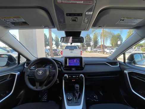 Used 2025 Toyota RAV4 LE image 33