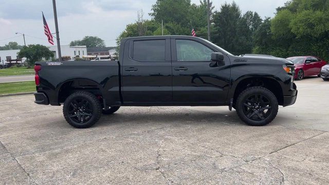 Used 2023 Chevrolet Silverado 1500 Custom Trail Boss w/ LPO, Dark Essentials Package AWD/4WD image 3