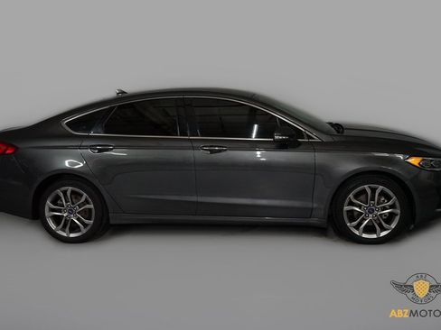 Used 2019 Ford Fusion SEL image 4