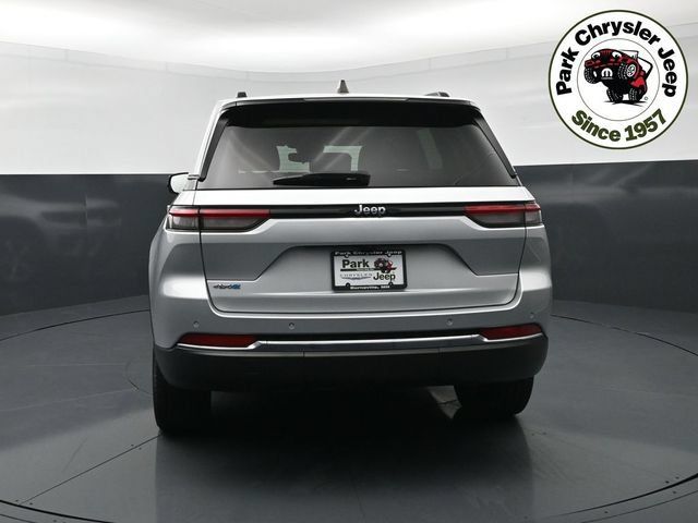 Used 2023 Jeep Grand Cherokee 4WD 4xe image 5