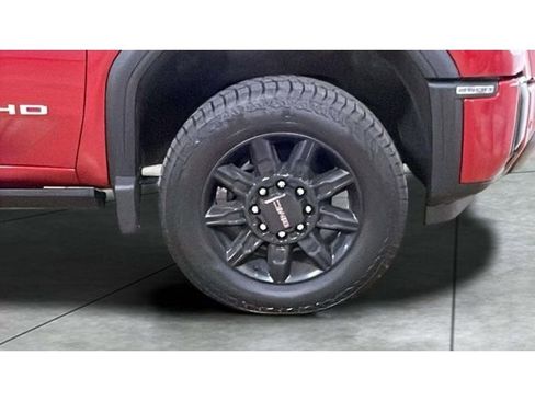 Used 2024 GMC Sierra 2500 AT4 w/ AT4 Premium Plus Package AWD/4WD image 3