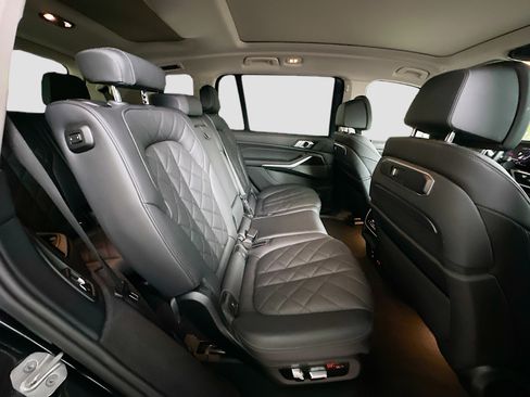 Certified 2024 BMW X7 xDrive40i AWD/4WD image 29