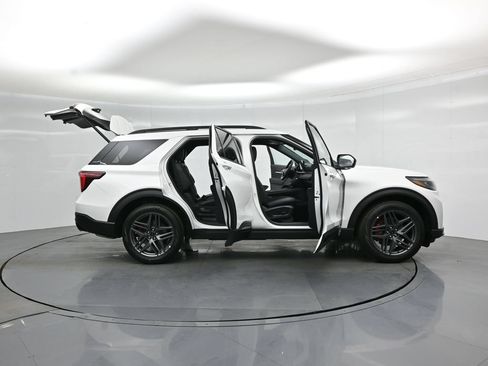 New 2026 Ford Explorer ST AWD/4WD image 4