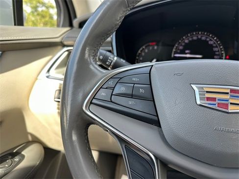 Used 2018 Cadillac XT5 Luxury image 23