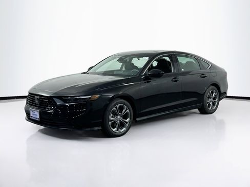 Used 2023 Honda Accord EX image 1
