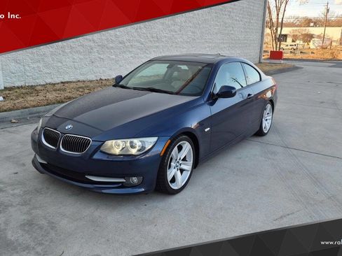 Used 2011 BMW 328i Coupe image 1