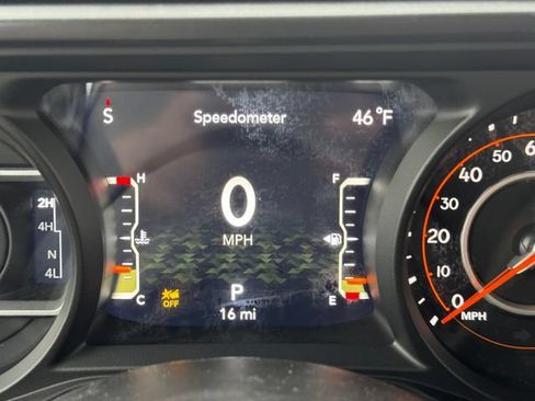 New 2026 Jeep Wrangler Unlimited Sahara AWD/4WD image 27