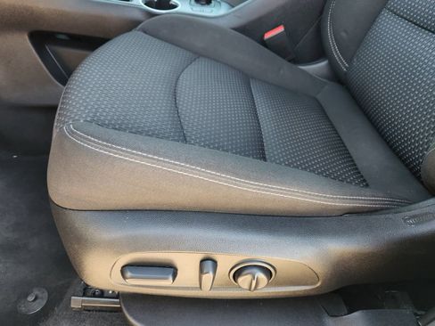 Used 2022 GMC Terrain SLE w/ Driver Convenience Package AWD/4WD image 30