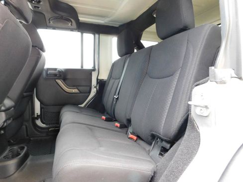 Used 2014 Jeep Wrangler Unlimited Sport w/ Quick Order Package 24S AWD/4WD image 15