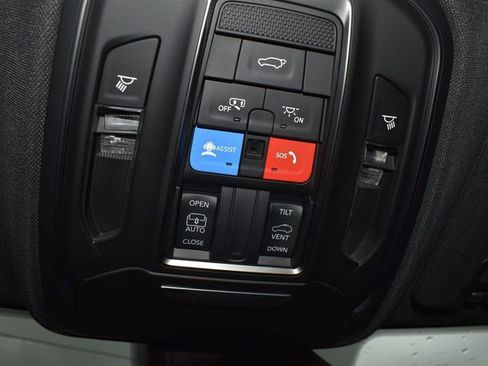New 2025 Jeep Grand Cherokee Altitude w/ MOPAR Finishing Package AWD/4WD image 36