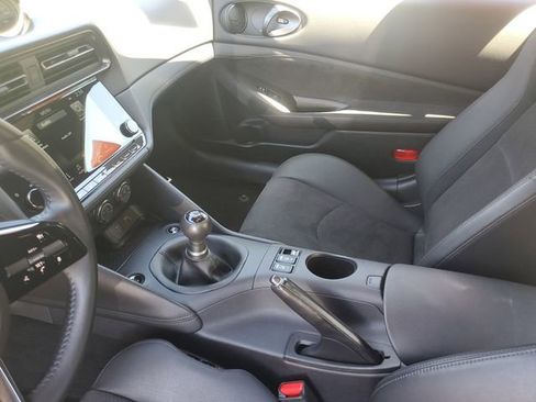 Used 2024 Nissan Z Performance w/ Floor Mat Package RWD image 17