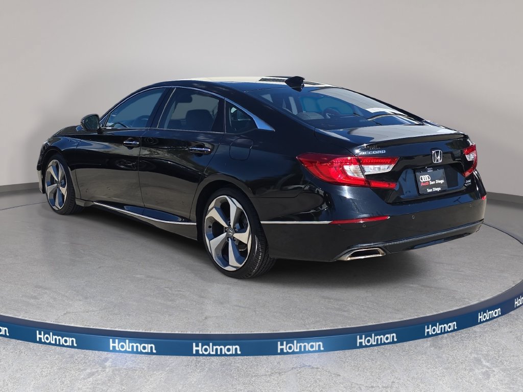 Used 2018 Honda Accord Touring image 8
