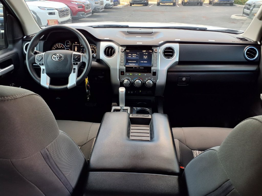 Used 2020 Toyota Tundra SR5 w/ SR5 Convenience Package RWD image 2