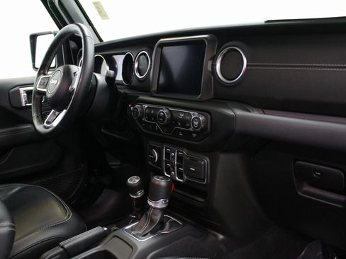 Used 2023 Jeep Wrangler Unlimited Sahara w/ Cold Weather Group image 26