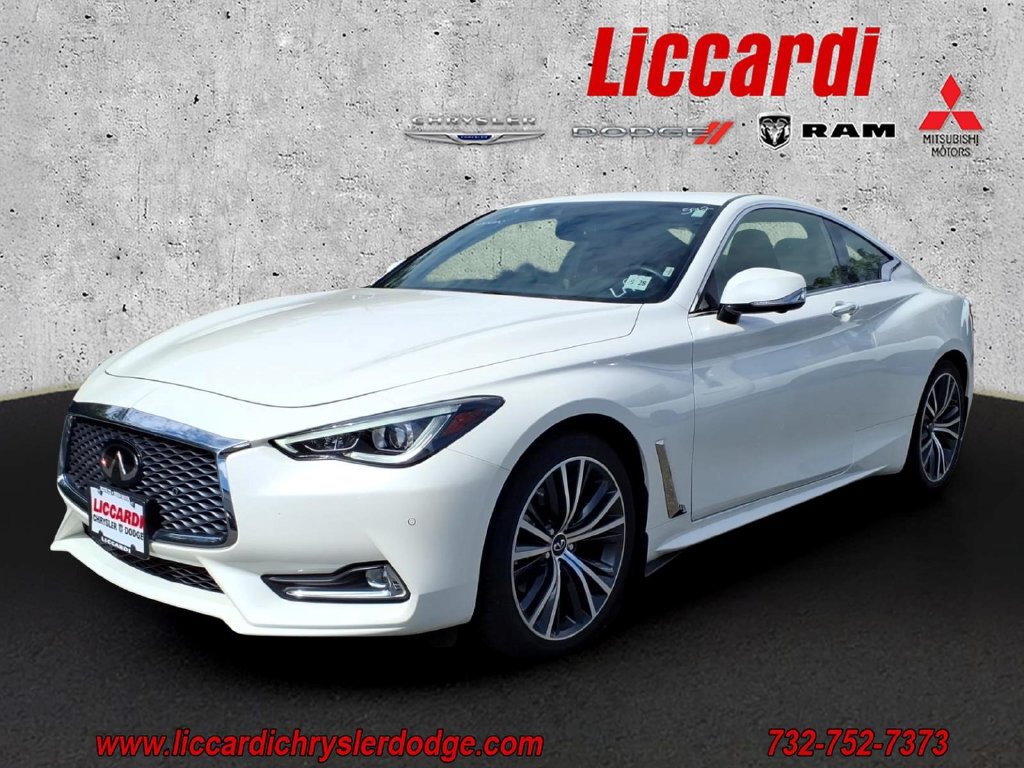 Used 2022 INFINITI Q60 3.0t Luxe w/ Cargo Package AWD/4WD image 3