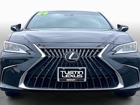Used 2024 Lexus ES 300h w/ Premium Package image 4
