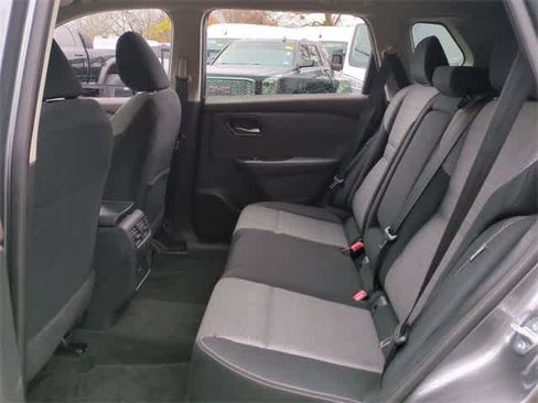 Used 2023 Nissan Rogue SV image 20