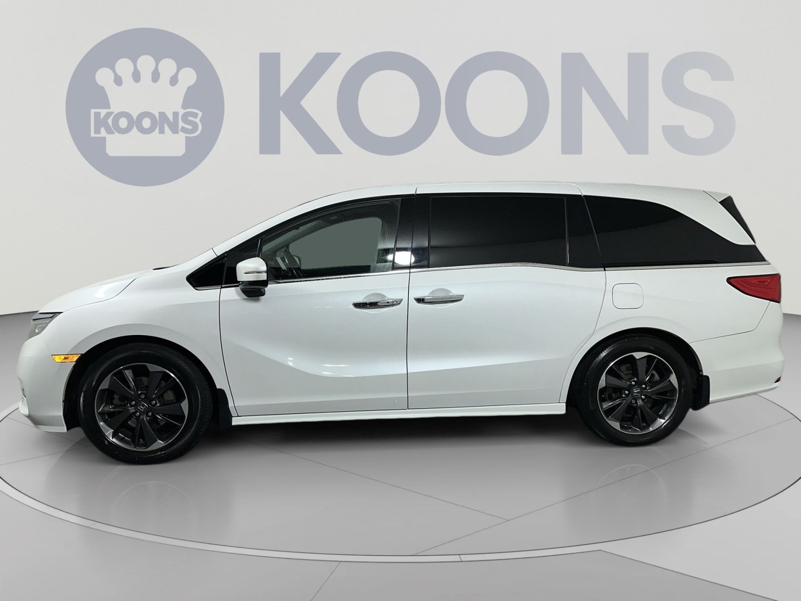 Used 2024 Honda Odyssey Elite image 2