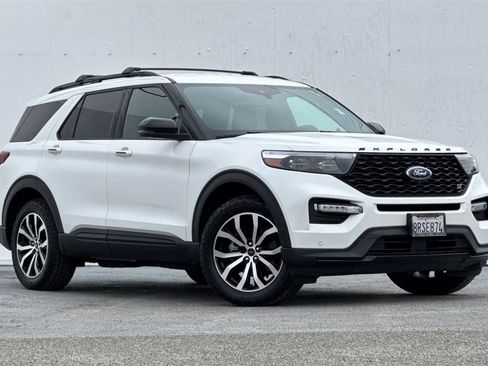 Used 2020 Ford Explorer ST image 2