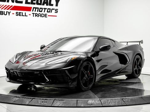 Used 2021 Chevrolet Corvette Stingray Premium Cpe w/ Engine Appearance Package RWD image 2