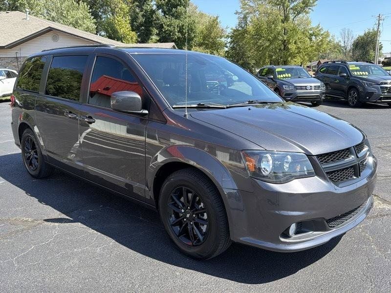 Used 2020 Dodge Grand Caravan SE FWD image 3