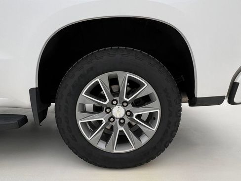 Used 2019 Chevrolet Silverado 1500 High Country w/ Z71 Off-Road Package image 29