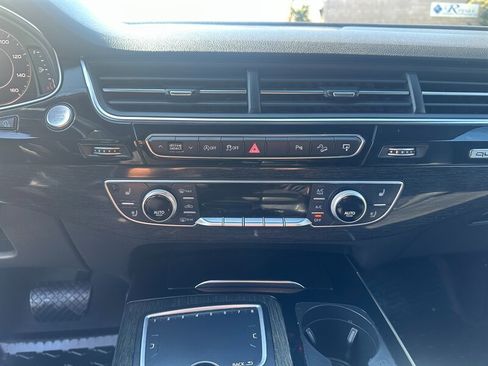 Used 2017 Audi Q7 3.0T Prestige AWD/4WD image 21