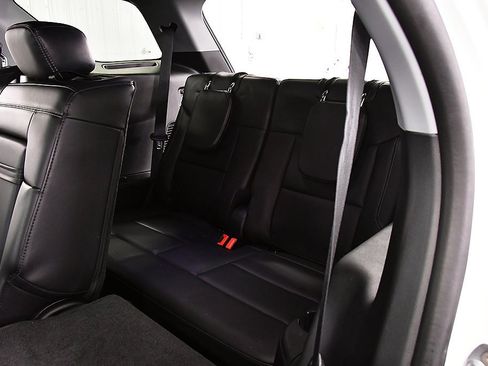 Used 2023 Ford Explorer XLT w/ Equipment Group 202A image 32